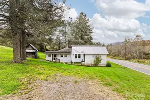 1906 Ratcliff Cove Rd, Waynesville, NC 28786 - Photo 4