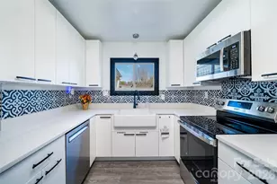 1 Wintry Dr, Hendersonville, NC 28792 - Photo 4