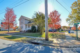 337 Wise St, Statesville, NC 28677 - Photo 2