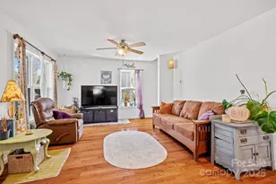 28 Yarrow Meadow Rd, Weaverville, NC 28787 - Photo 4