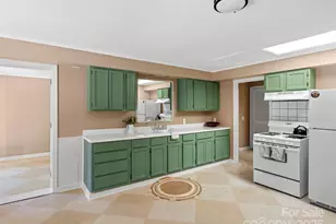 195 Nature Ln, Waynesville, NC 28786 - Photo 28