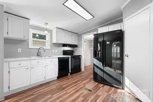 390 River Shoals Ridge Dr, Taylorsville, NC 28681 - Photo 8