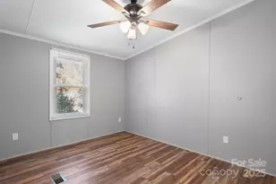 390 River Shoals Ridge Dr, Taylorsville, NC 28681 - Photo 16