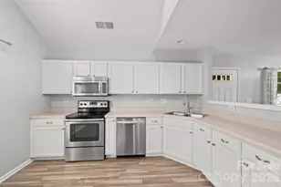 2296 Hanover Ct, Fort Mill, SC 29707 - Photo 10