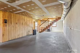 1879 White Oak Rd, Burnsville, NC 28714 - Photo 28