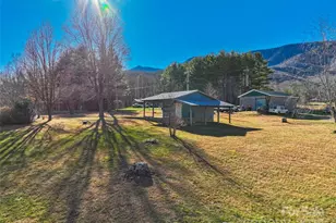 1879 White Oak Rd, Burnsville, NC 28714 - Photo 36