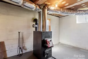 1879 White Oak Rd, Burnsville, NC 28714 - Photo 24