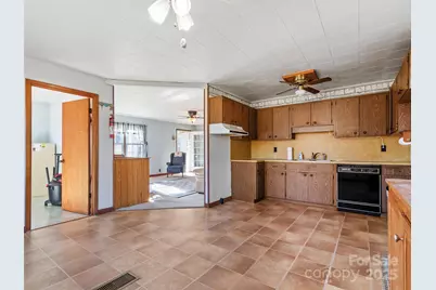 1879 White Oak Road, Burnsville, NC 28714 - Photo 14