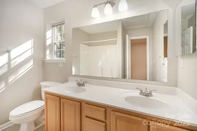 8230 Rudolph Road, Charlotte, NC 28216 - Photo 8