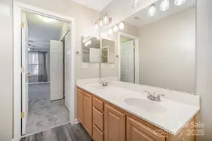 8230 Rudolph Rd, Charlotte, NC 28216 - Photo 32