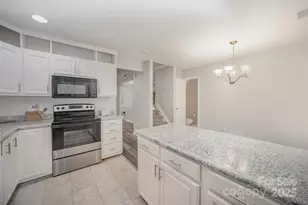 8230 Rudolph Rd, Charlotte, NC 28216 - Photo 24