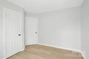 1315 Peach Park Ln, Charlotte, NC 28216 - Photo 10