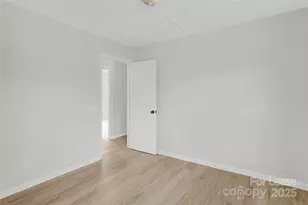 1315 Peach Park Ln, Charlotte, NC 28216 - Photo 14