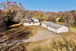 199 Bell Farm Rd, Statesville, NC 28625 - Photo 2