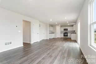 519 Tomlin Trail, Spartanburg, SC 29301 - Photo 6