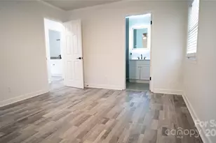 3916 David Cox Rd, Charlotte, NC 28269 - Photo 22