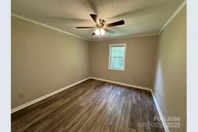 313 E Washington Avenue #B, Bessemer City, NC 28016 - Photo 8