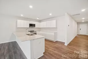 518 Tomlin Trail, Spartanburg, SC 29301 - Photo 6