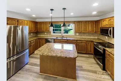 561 Briarwood Lane, Lancaster, SC 29720 - Photo 2