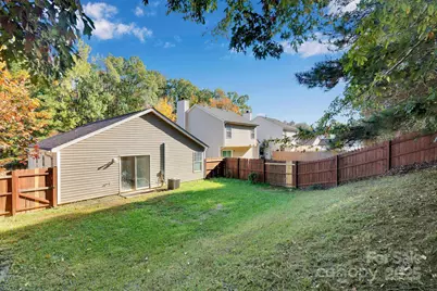 12049 Stewarts Crossing Drive, Charlotte, NC 28215 - Photo 6