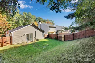 12049 Stewarts Crossing Dr, Charlotte, NC 28215 - Photo 6