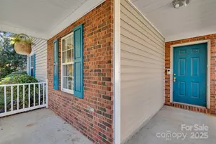 12049 Stewarts Crossing Dr, Charlotte, NC 28215 - Photo 4