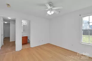 12049 Stewarts Crossing Dr, Charlotte, NC 28215 - Photo 18