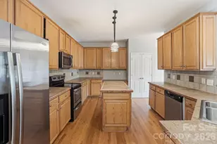 11023 Sycamore Club Dr, Charlotte, NC 28227 - Photo 16