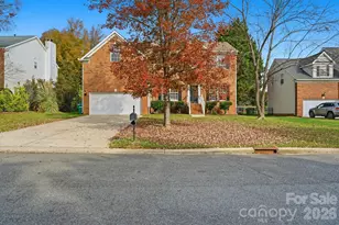 11023 Sycamore Club Dr, Charlotte, NC 28227 - Photo 2