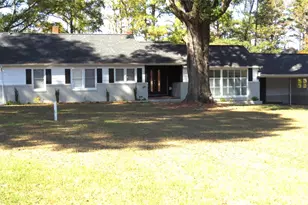 2104 Hillcrest Ave, Albemarle, NC 28001 - Photo 2