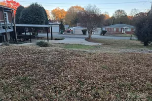 221 E Herman St, Newton, NC 28658 - Photo 4