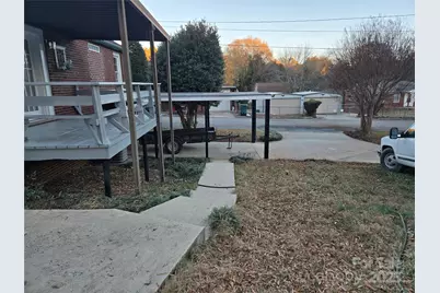 221 E Herman Street, Newton, NC 28658 - Photo 8