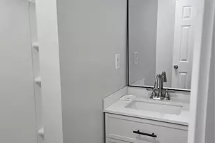 221 E Herman St, Newton, NC 28658 - Photo 24