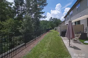 9547 Glenburn Ln, Charlotte, NC 28278 - Photo 32