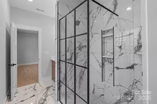 908 30th Ave Dr NW, Hickory, NC 28601 - Photo 12