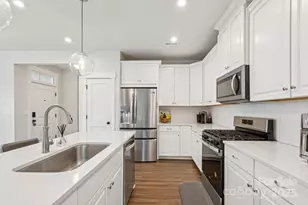 9420 Munsing Dr, Charlotte, NC 28269 - Photo 10