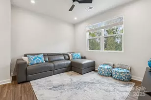 9420 Munsing Dr, Charlotte, NC 28269 - Photo 12