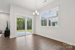 9420 Munsing Dr, Charlotte, NC 28269 - Photo 4