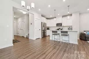 9420 Munsing Dr, Charlotte, NC 28269 - Photo 6