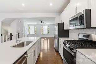 3039 Salix Bend Dr, Charlotte, NC 28205 - Photo 16