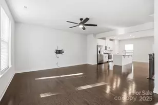 3039 Salix Bend Dr, Charlotte, NC 28205 - Photo 8