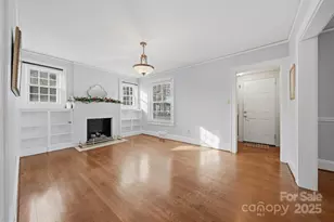 323 4th St Pl SW, Hickory, NC 28602 - Photo 2