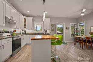 43 Middle St, Hendersonville, NC 28792 - Photo 12