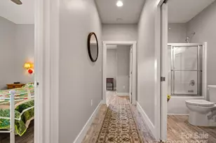 43 Middle St, Hendersonville, NC 28792 - Photo 26