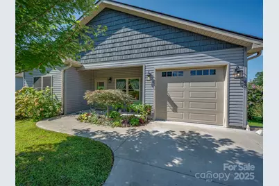 43 Middle Street, Hendersonville, NC 28792 - Photo 6