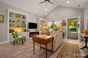 43 Middle St, Hendersonville, NC 28792 - Photo 8