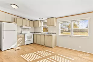 203 Grassy Meadow Ln, Statesville, NC 28625 - Photo 4