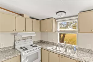 203 Grassy Meadow Ln, Statesville, NC 28625 - Photo 8