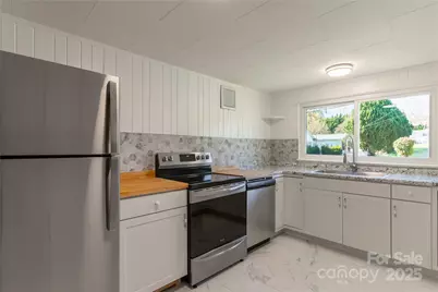 422 Hebron Road, Hendersonville, NC 28739 - Photo 18