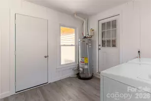 422 Hebron Rd, Hendersonville, NC 28739 - Photo 8